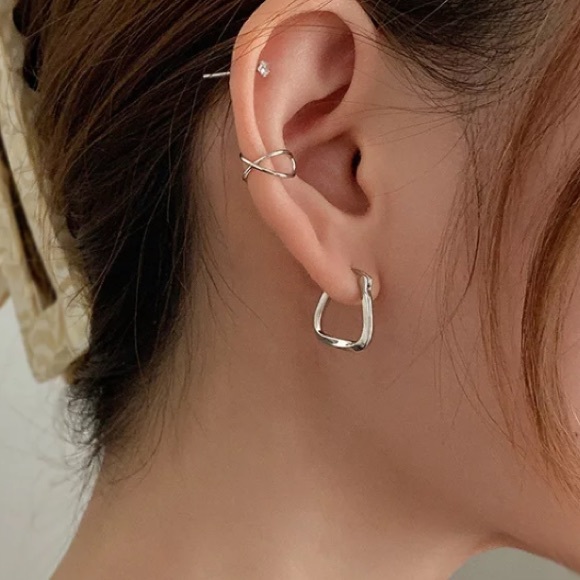 Jewelry - Simply sterling silver hoop earrings